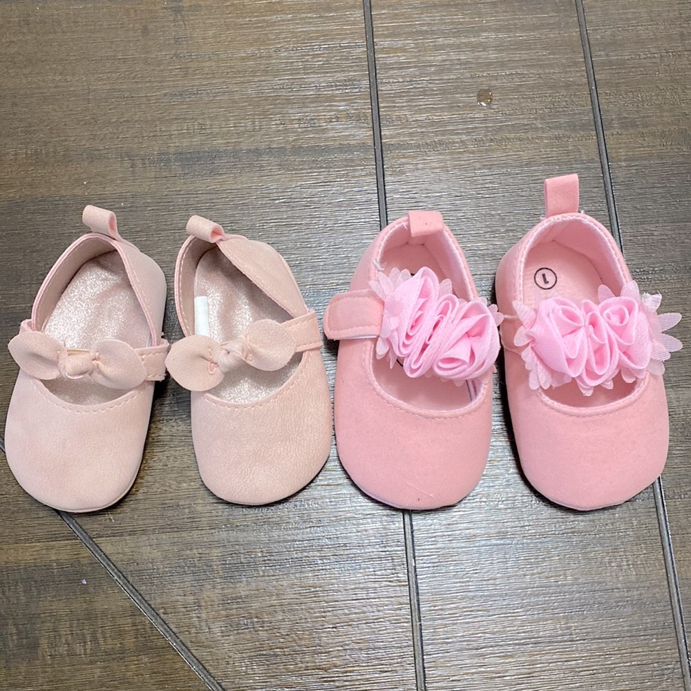 Pink baby shoes